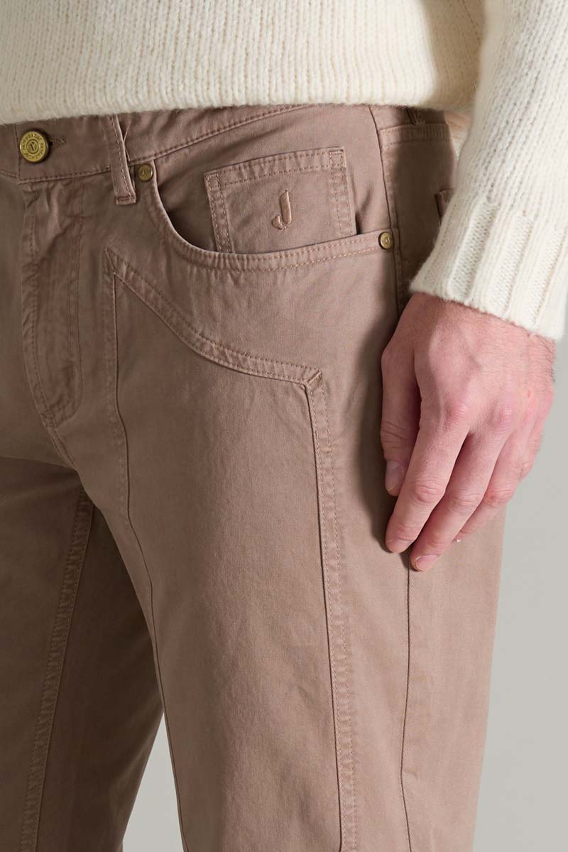 AI23JUPPA077JOHN001_GABA_COL8002_153