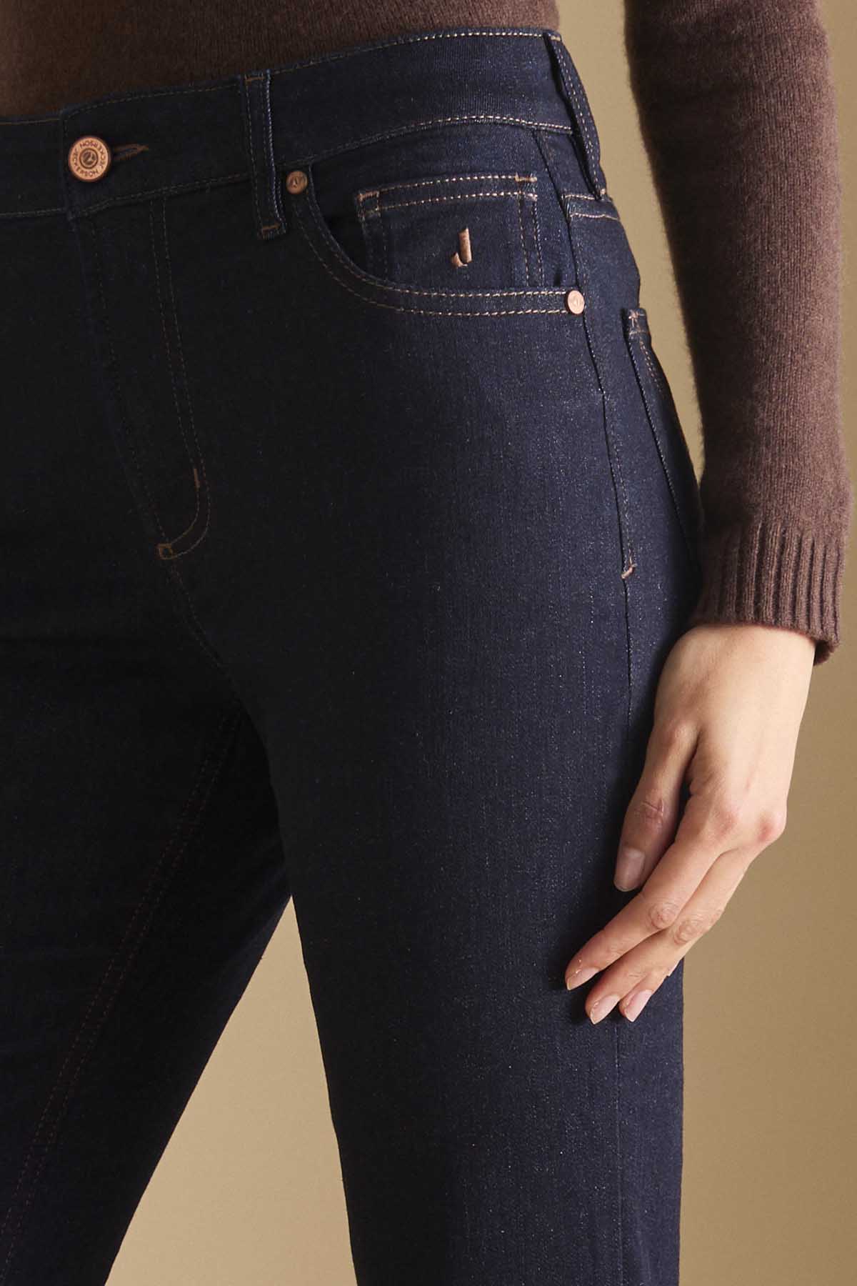 AI24JDPPA302JENNI001_DENI021_D003_173