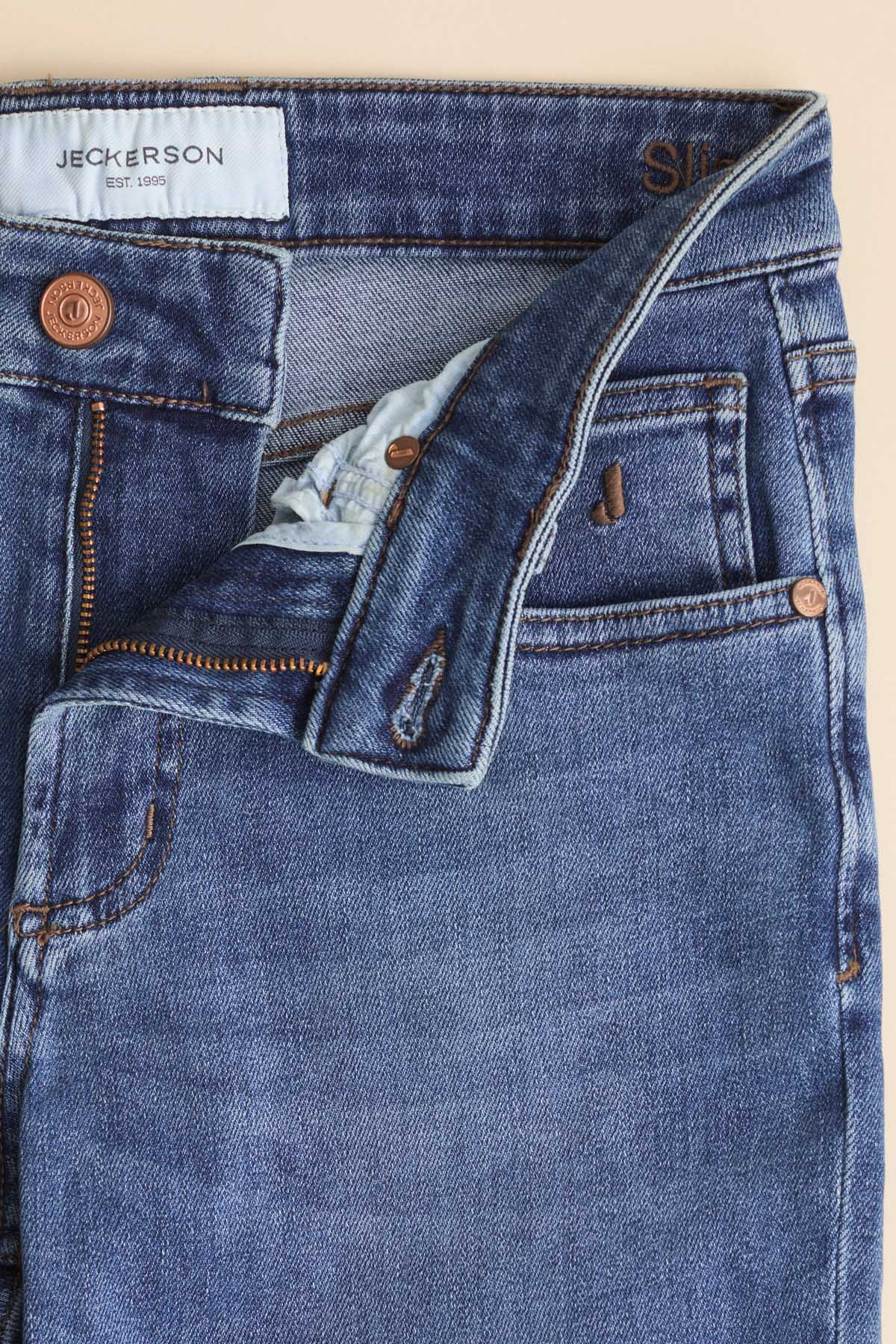 AI24JDPPA304JACQUE001_DENI024_D047_137