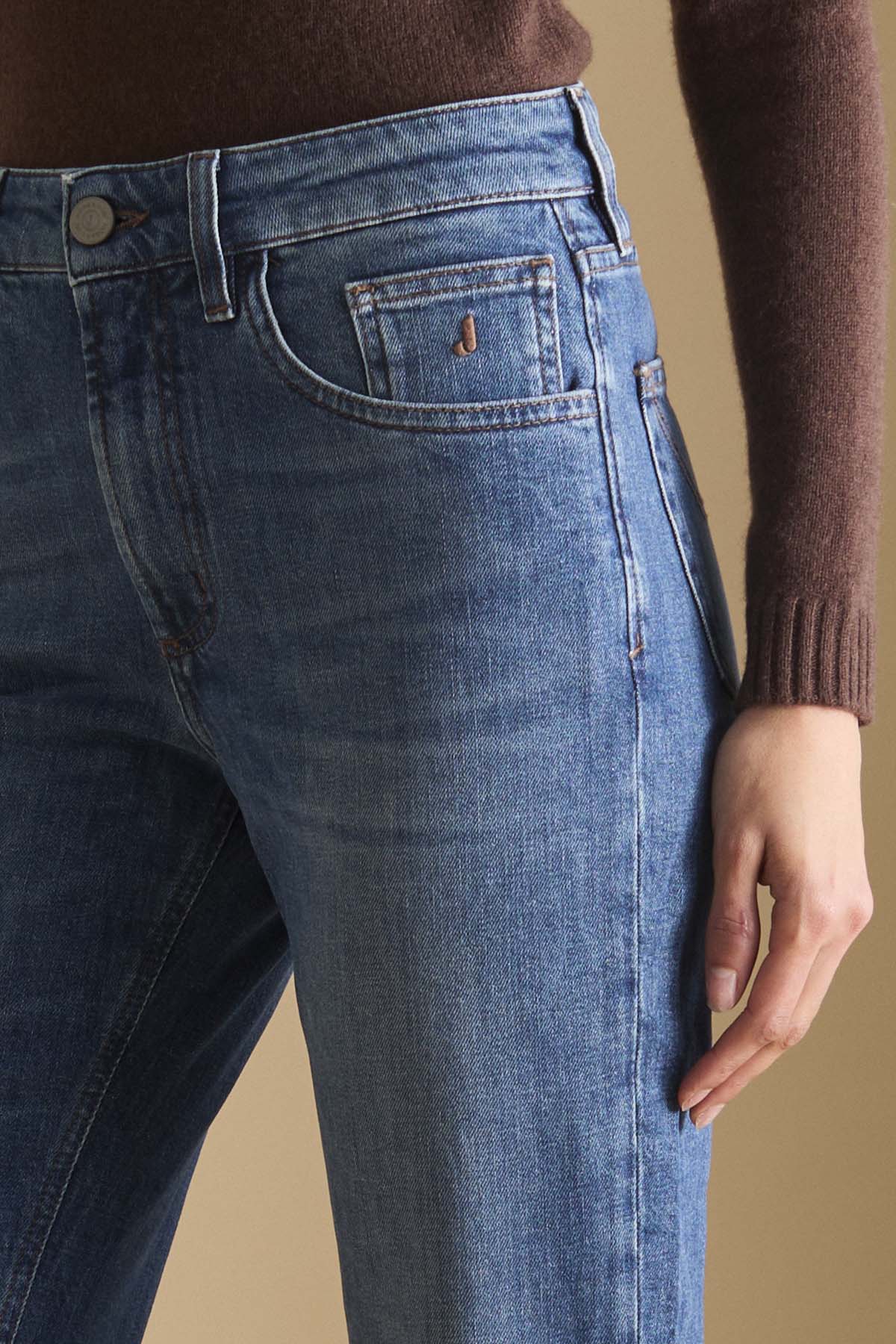 AI24JDPPA305JANE001_DENI027_D055_259