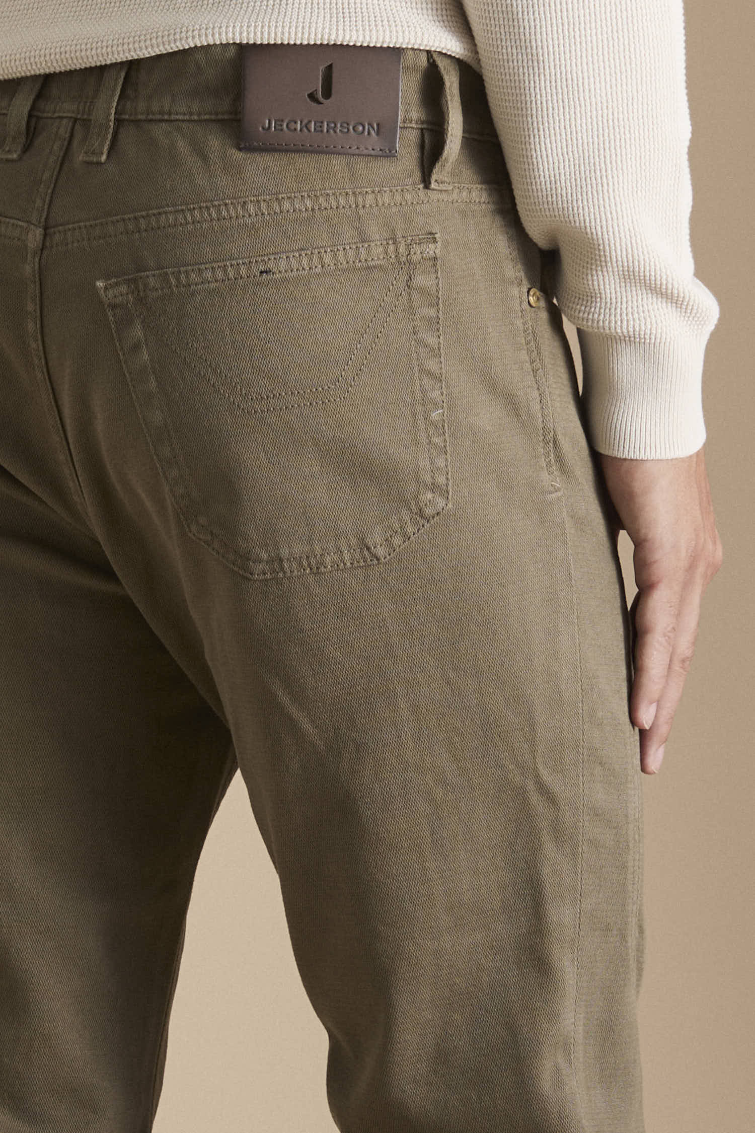 AI25JUPPA007JOHN001_ARMA004_7008_472