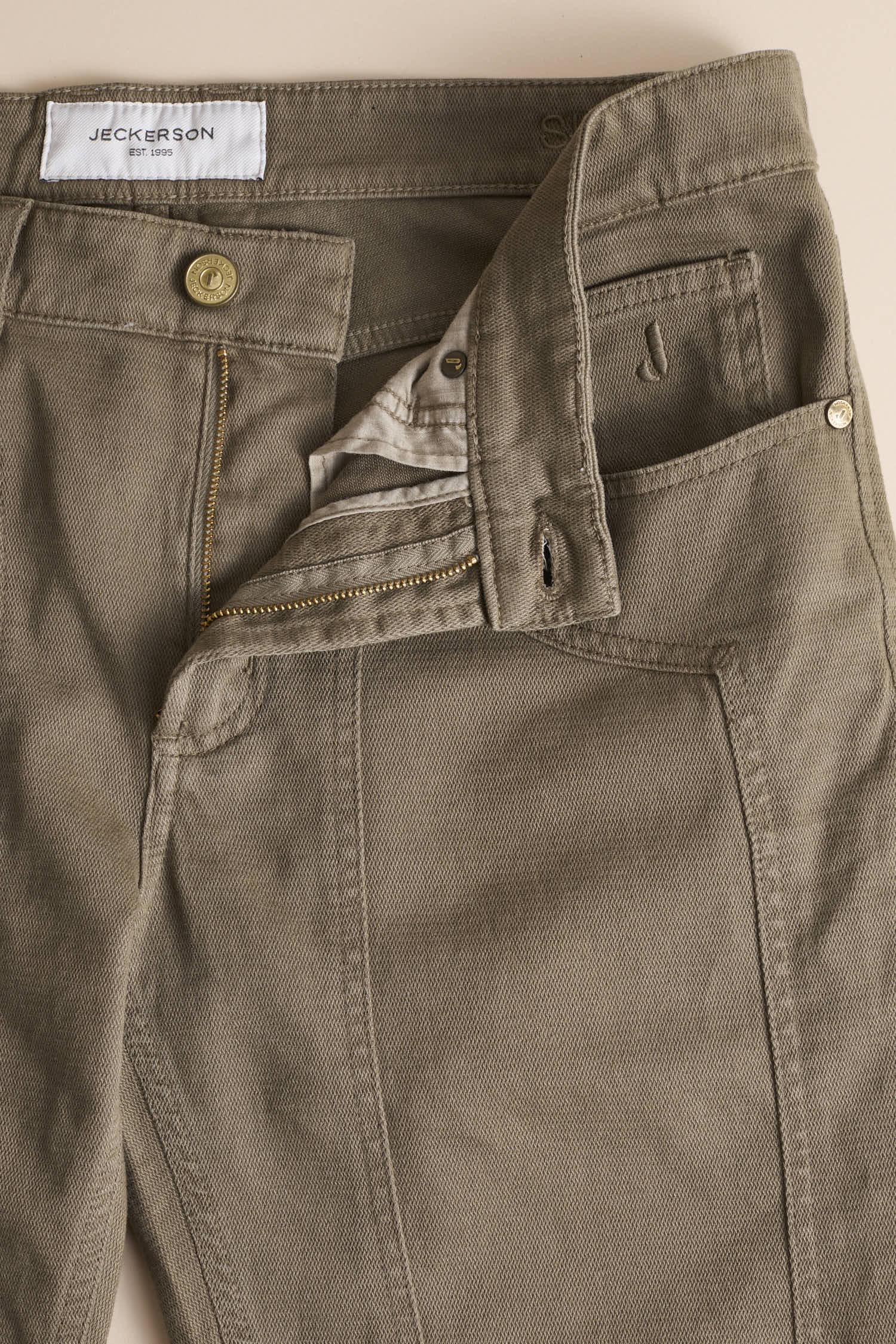 AI25JUPPA007JOHN001_ARMA004_7008_473