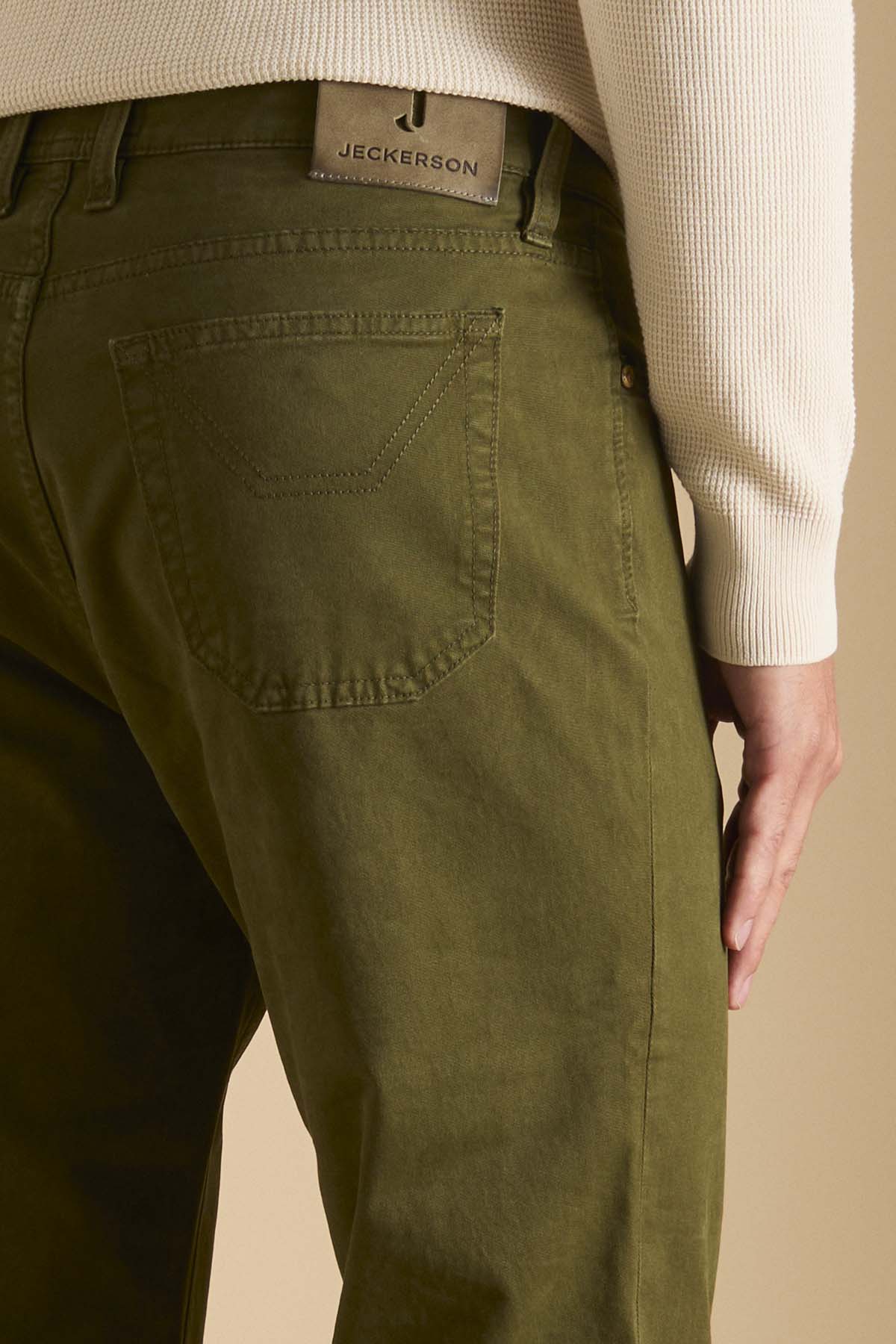 AI25JUPPA010JASPE001_GABA001_5052_221