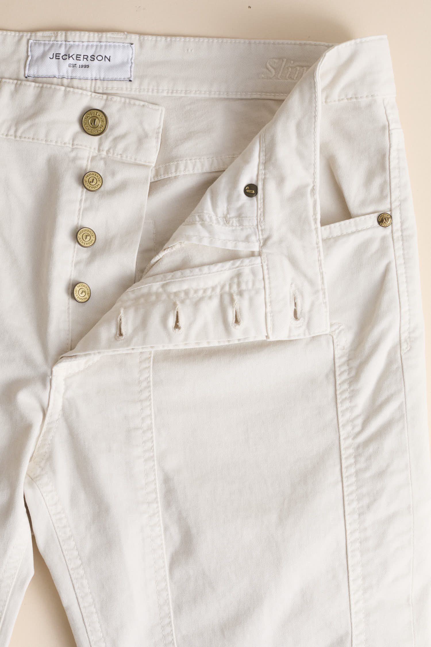 AI25JUPPA037JAX001_GABA001_7054_629