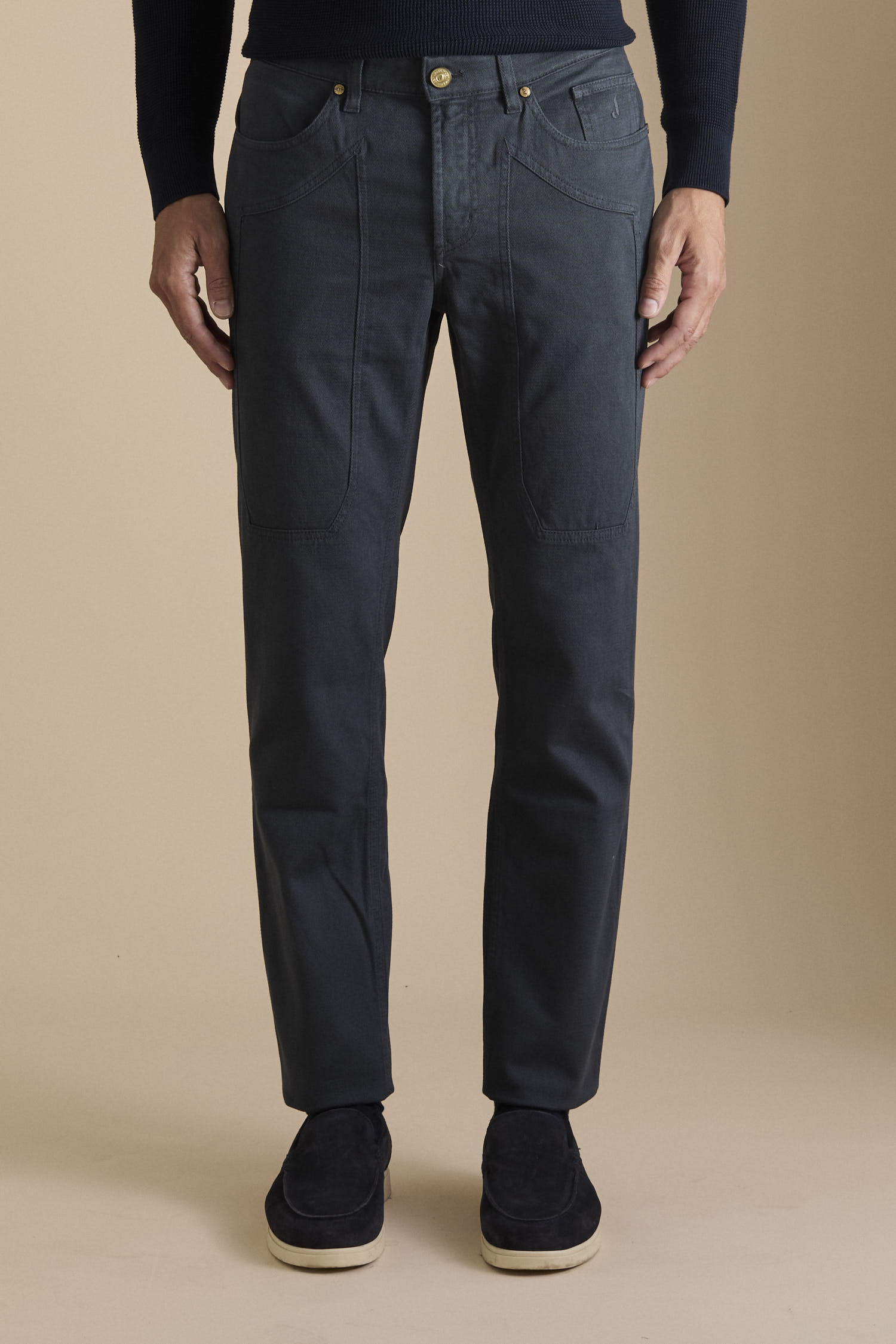 AI25JUPPA077JOHN001_ARMA004_4005_422