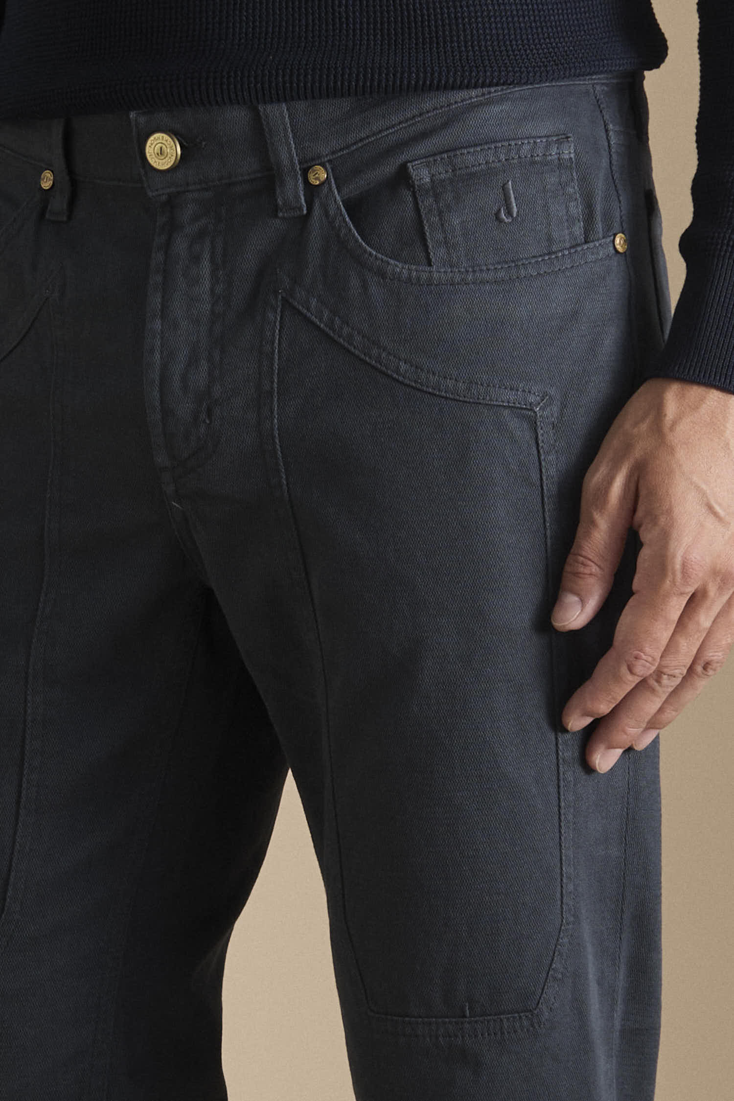 AI25JUPPA077JOHN001_ARMA004_4005_426