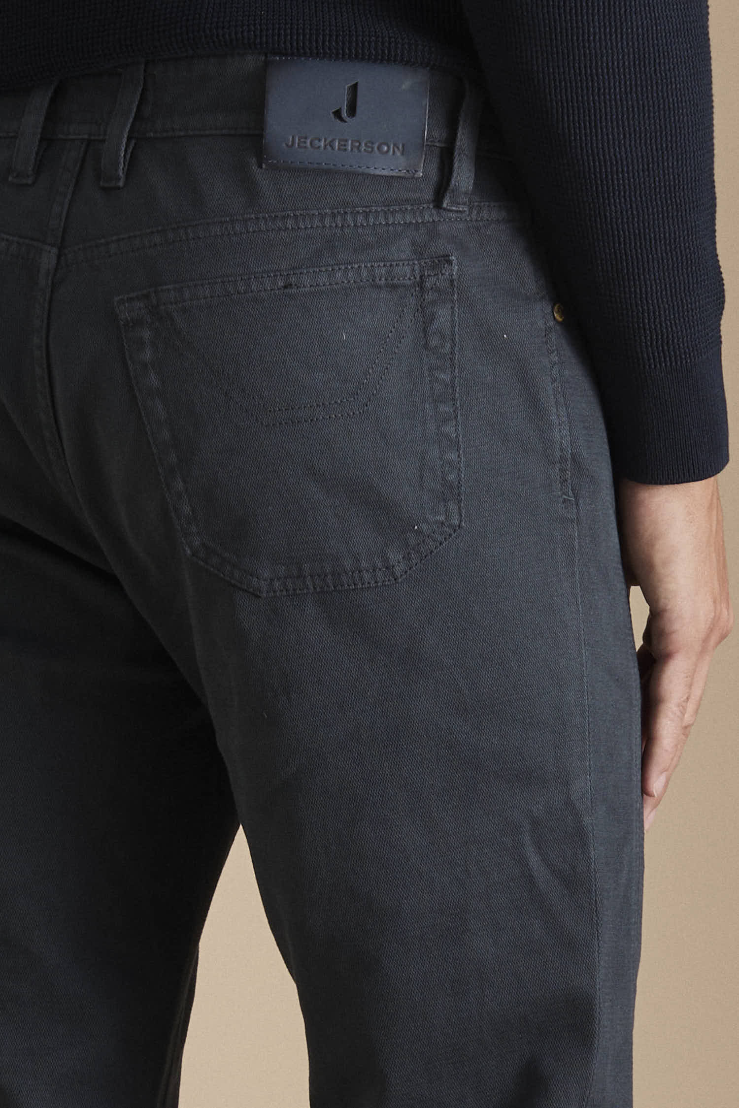 AI25JUPPA077JOHN001_ARMA004_4005_430