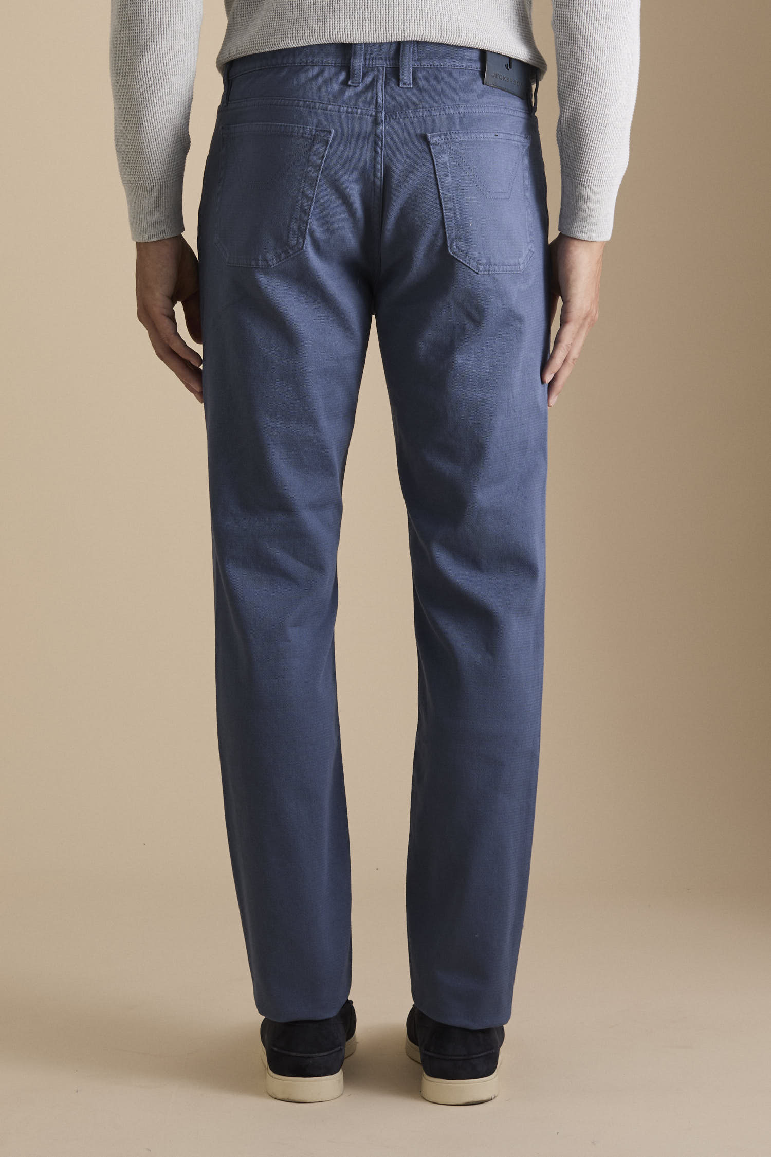 AI25JUPPA077JOHN001_ARMA004_4008_450