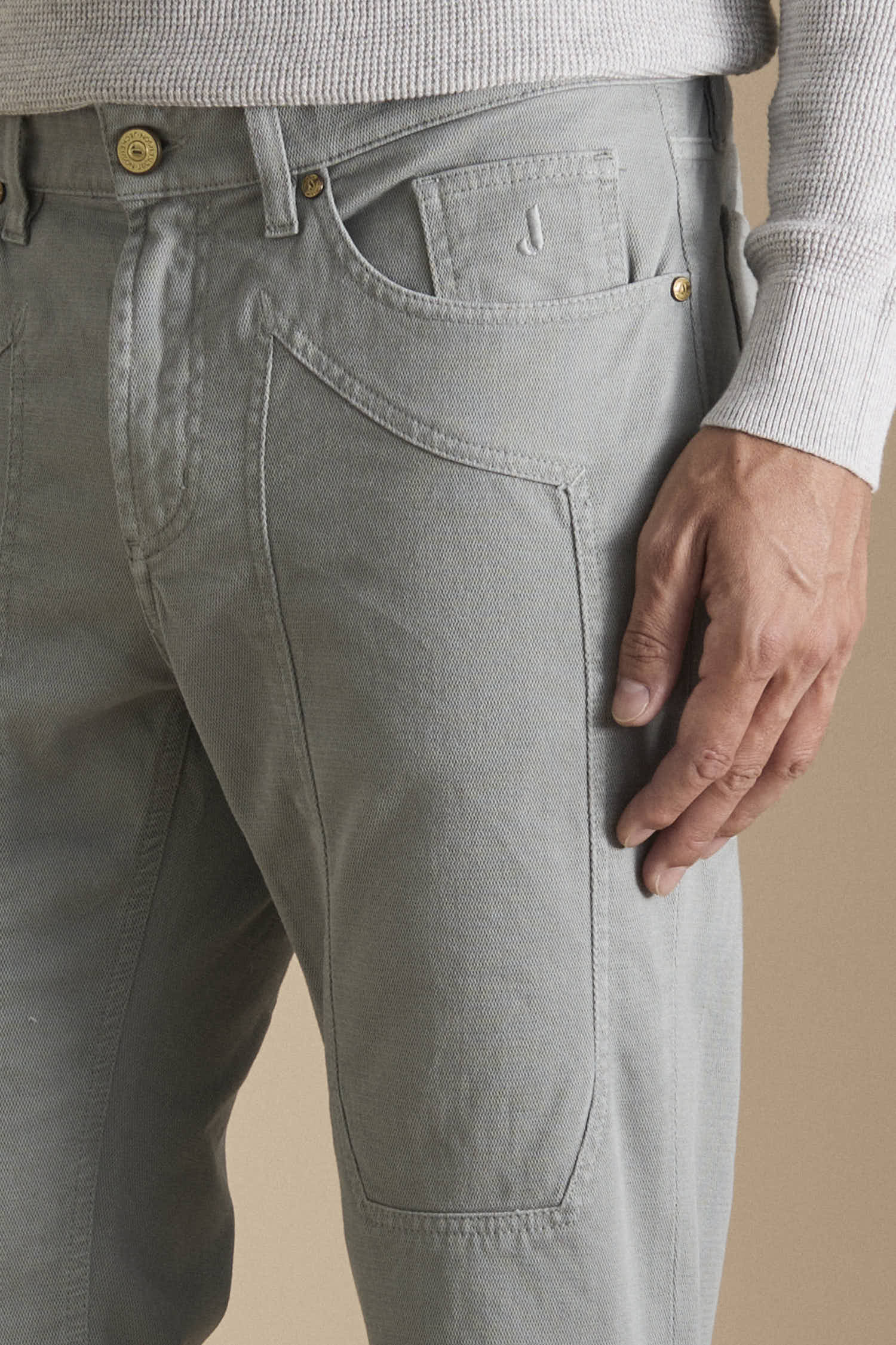 AI25JUPPA077JOHN001_ARMA004_6002_438