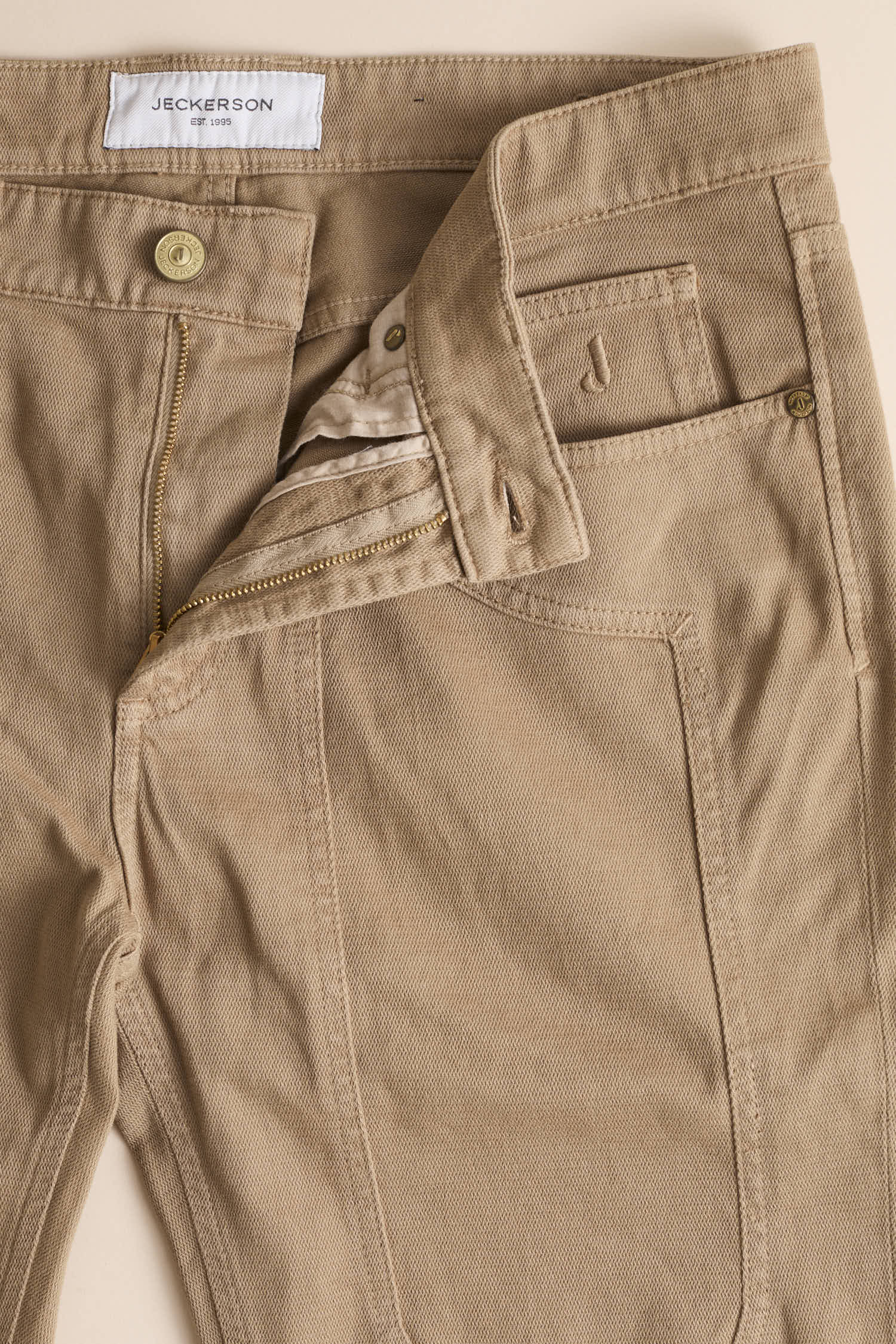 AI25JUPPA077JOHN001_ARMA004_7007_478