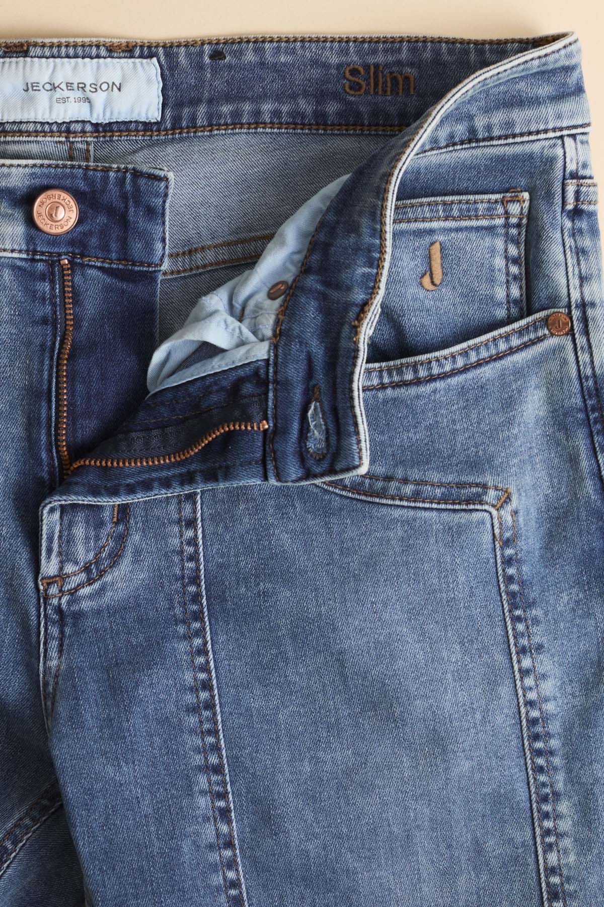 AI25JUPPA077JOHN001_DENI043_D112_470