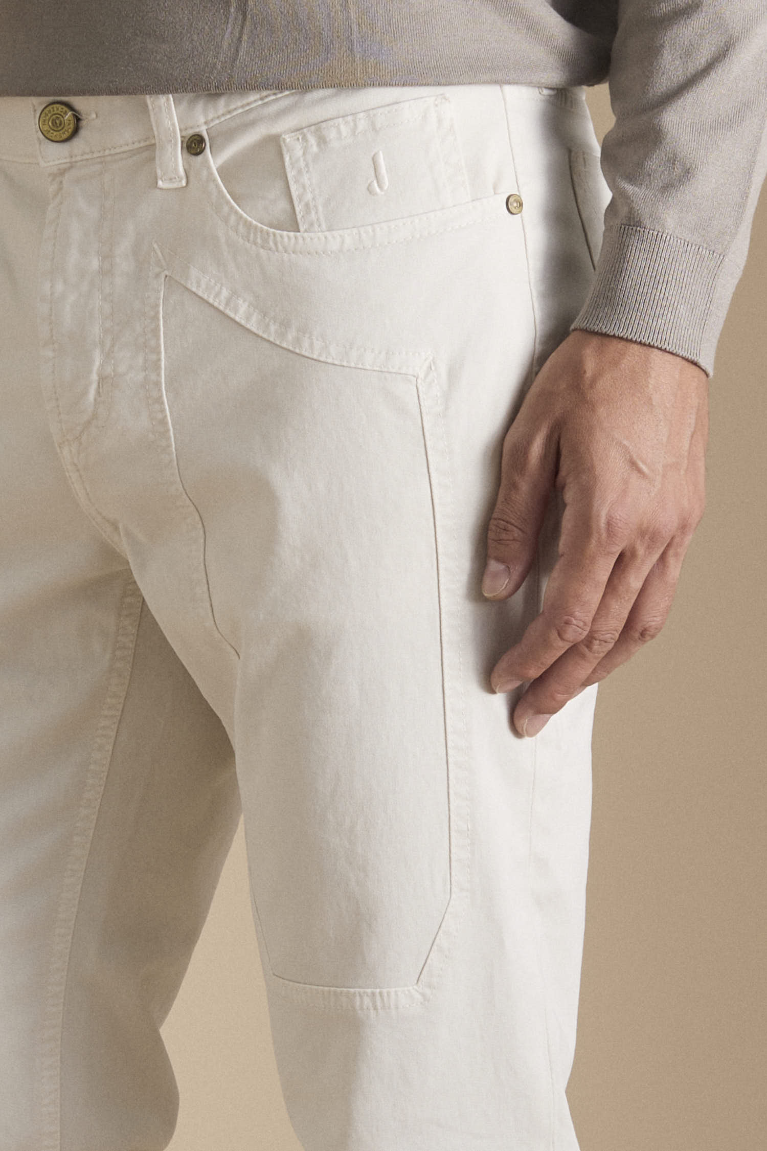 AI25JUPPA077JOHN001_GABA001_7054_502