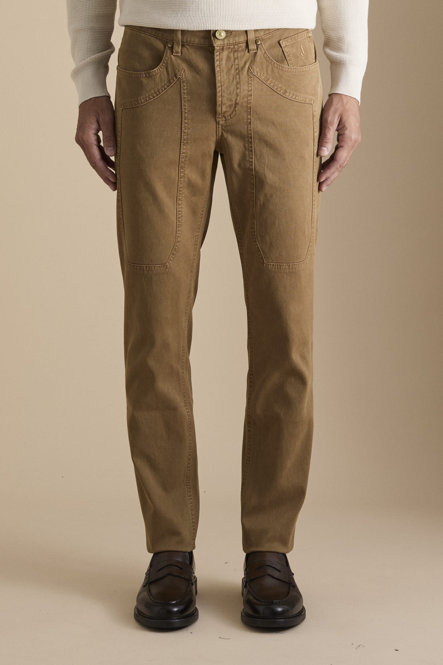 AI25JUPPA077JOHN001_PIQU003_7007_367