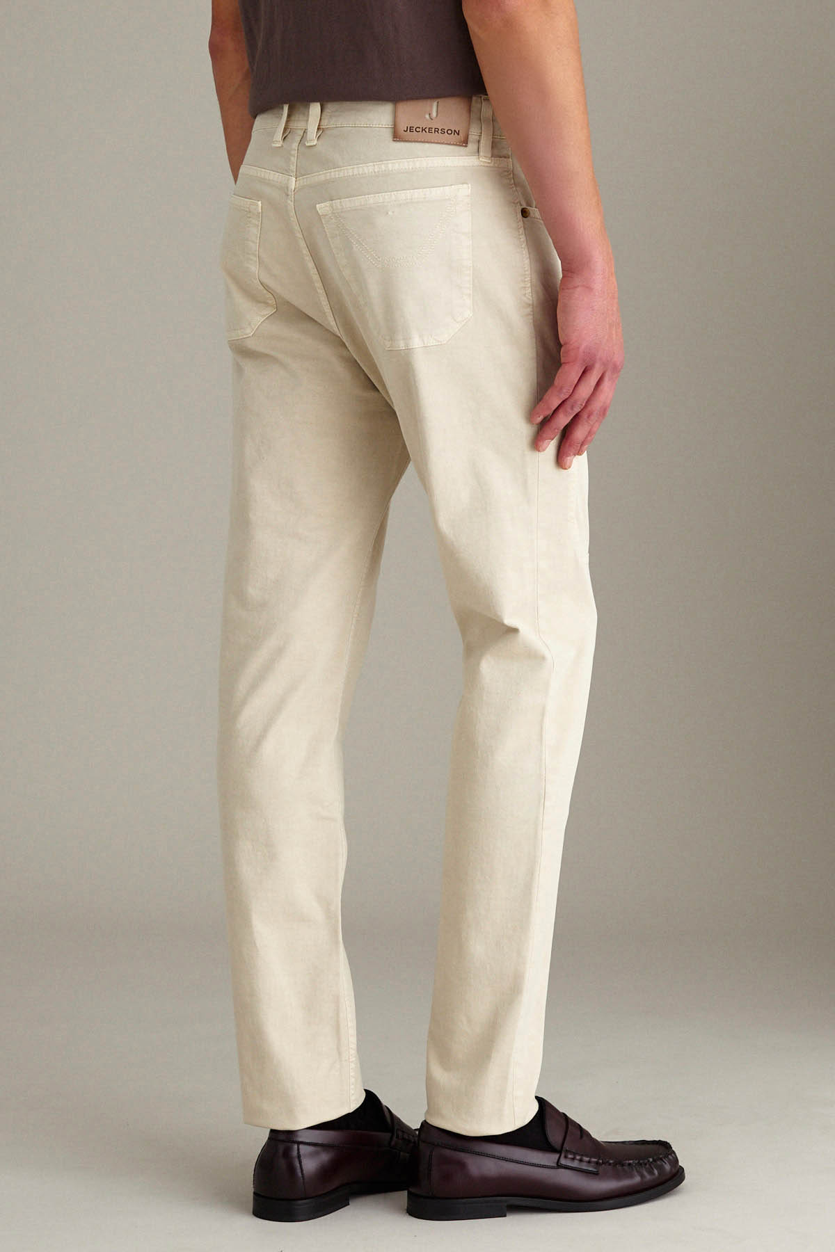 PE26_022_PE26JUPPA077JOHN001CTCPTGABA006U0307054_369