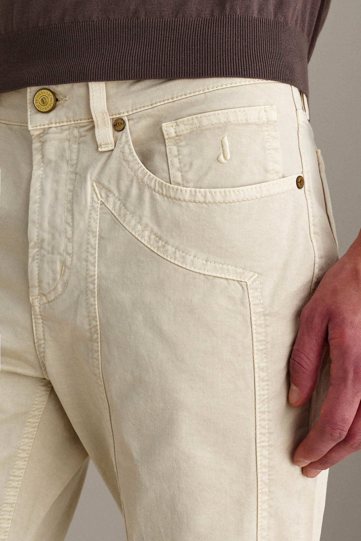 PE26_022_PE26JUPPA077JOHN001CTCPTGABA006U0307054_373